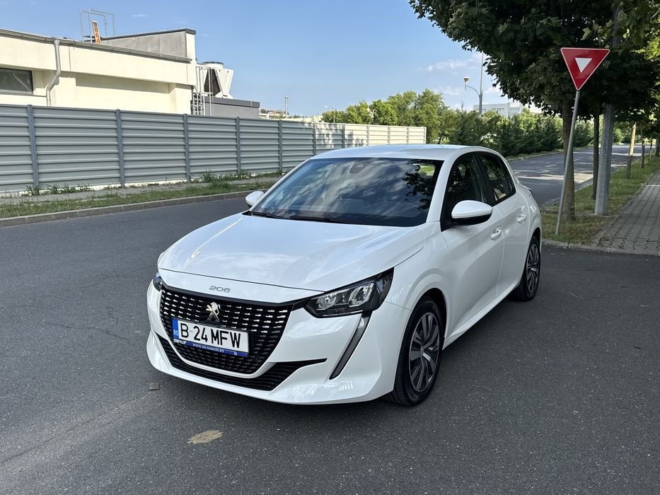 Peugeot 208 2020 1300 km masina este noua
