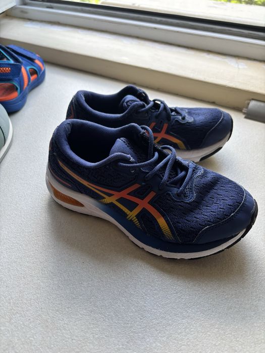 Детски маратонки asics