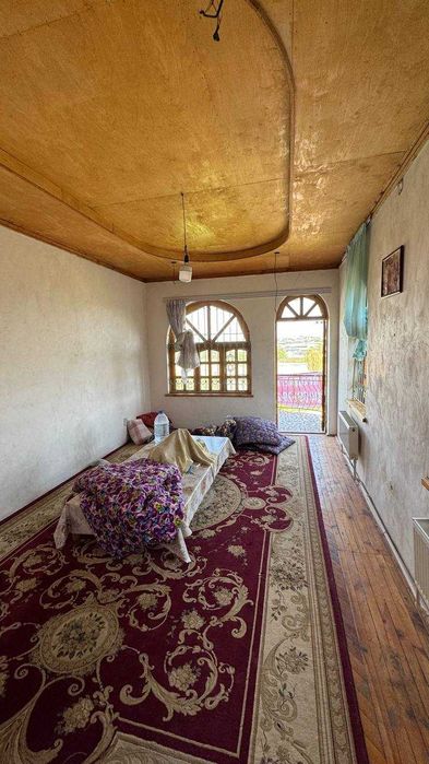 6 sotiq 2 etajli( yashasa bo'ladi) yana 2 sotiqni qo'shib olsa boladi