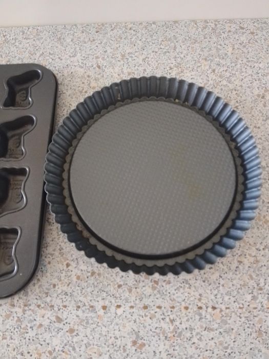 Тави за печива 3 лв/ бр.