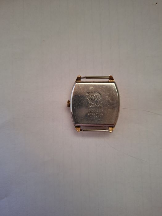 Продавам рядък швейцарски ръчен часовник "Dogma".
