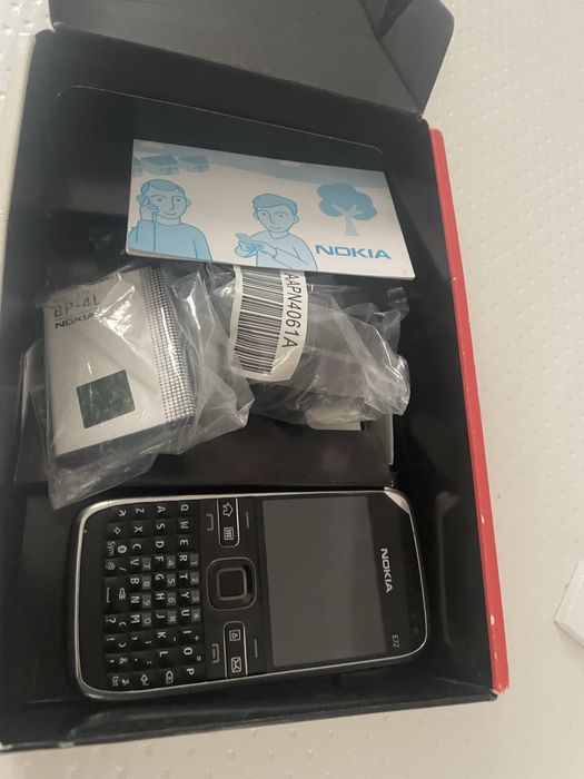 Мобильный телефон Nokia