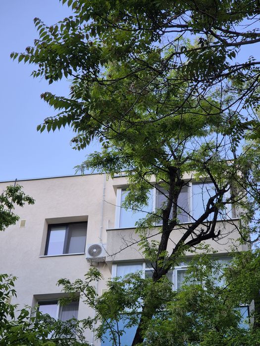 Garsoniera decomandata, renovata complet, mobilata și utilata. Șoseaua Berceni, aproape de metrou Apărătorii Patriei