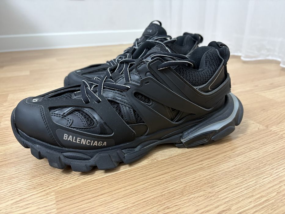 Продам кроссовки balenciaga 3xl