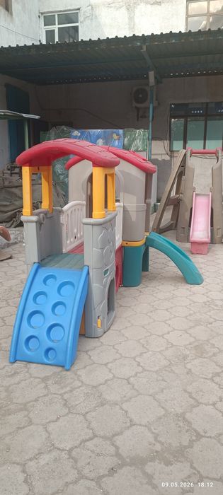 Продам б/у детский домик- горка