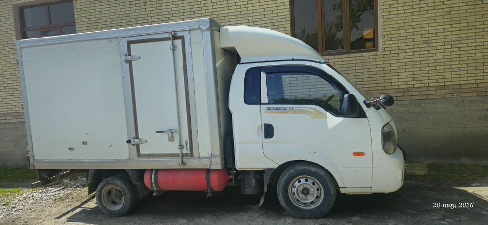 Kia bongo yili 2013