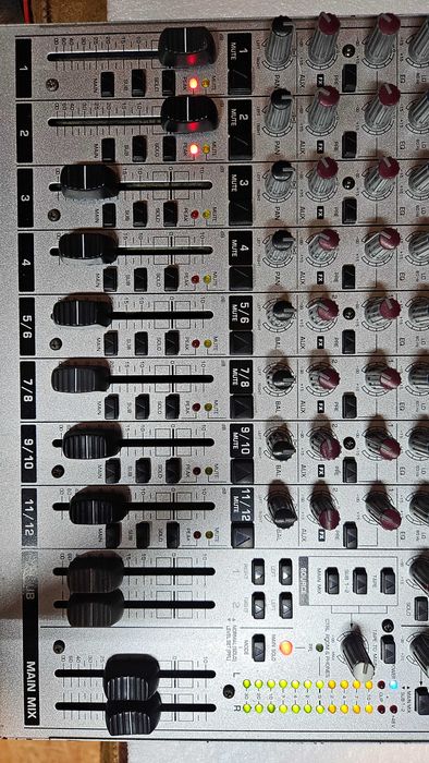 Behringer UB1622FX-PRO