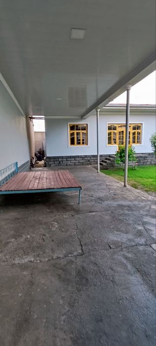 Бектемир туманида 6.2 сотих 7 хона 3 та подвалли котта ховли сотилади