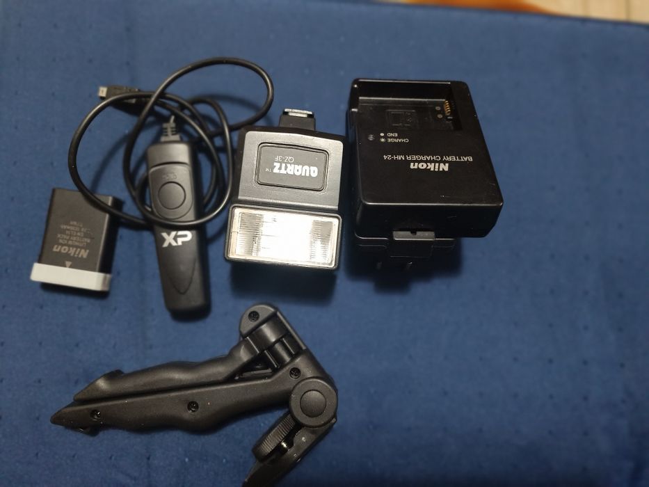 DSLR Nikon D3200 + obiectiv 18–105 mm + multe accesorii