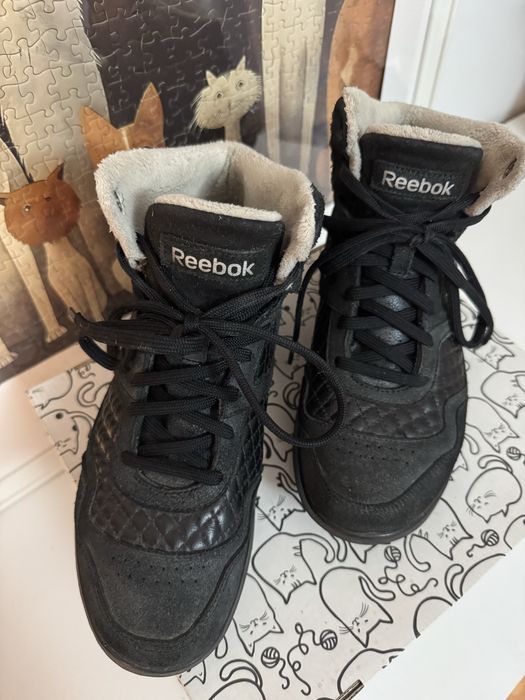 Продам зимние кроссовки Reebok EasyTone (отрываю от сердца)