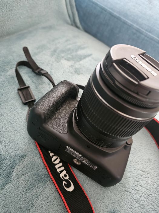 Canon eos 2000 d