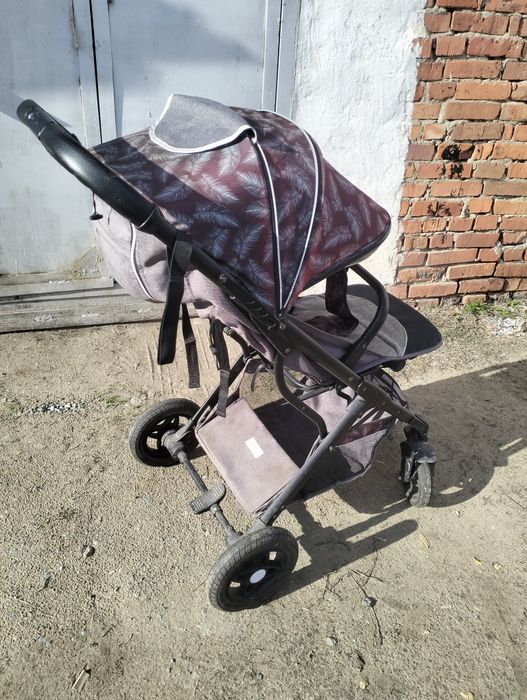 Коляска прогулочная