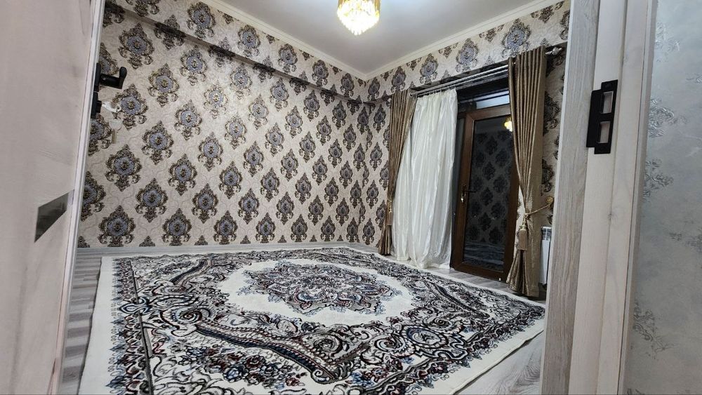 Yangixayot surum posti oldida 2 xonali uy ijaraga beriladi oilaga