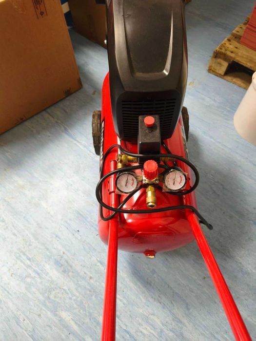 Компресор Einhell TE-AC 270/50/10 – 50L, 10 bar