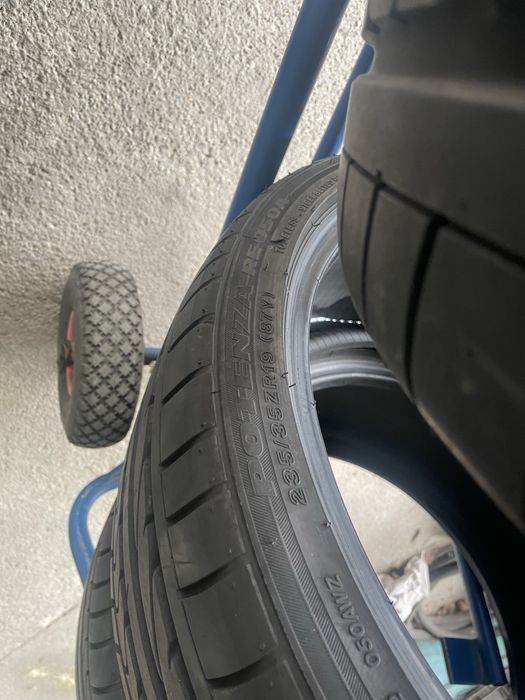 Anvelope 235/35/19 & 305/30/19 Bridgestone Vara