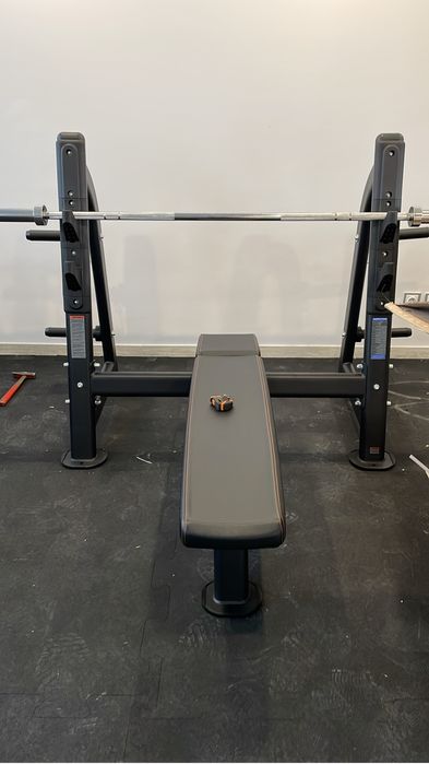 Depozit aparate fitness technogym