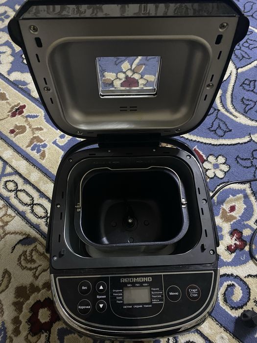 Продам хлебопечь Redmond RBM M1907