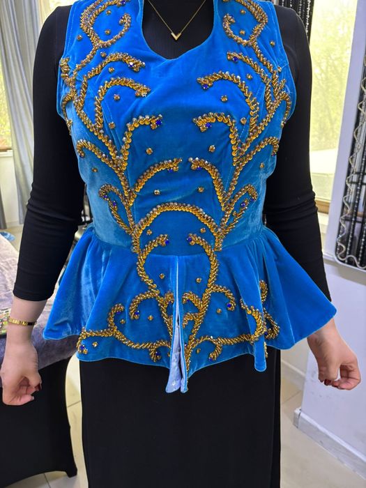 Платья продаются