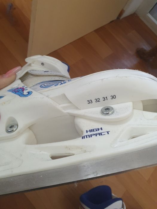 СРОЧНО !!отдам коньки