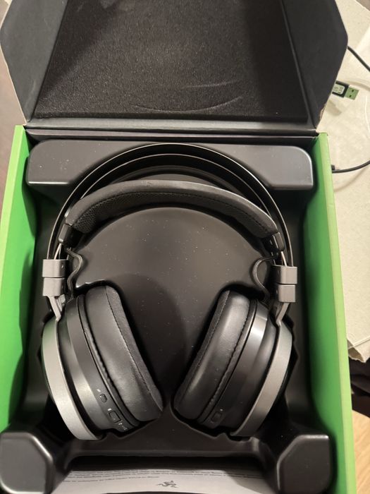 Слушалки Razer Navi Ultimate като НОВИ 100лв