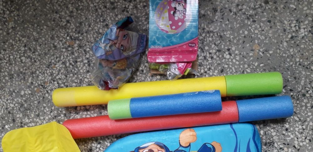 Дъски за плуване и плажни играчки + подарък
