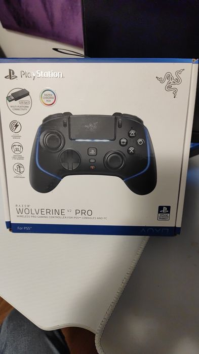 Controller Razer Wolverine v2 pro PS5 și PC