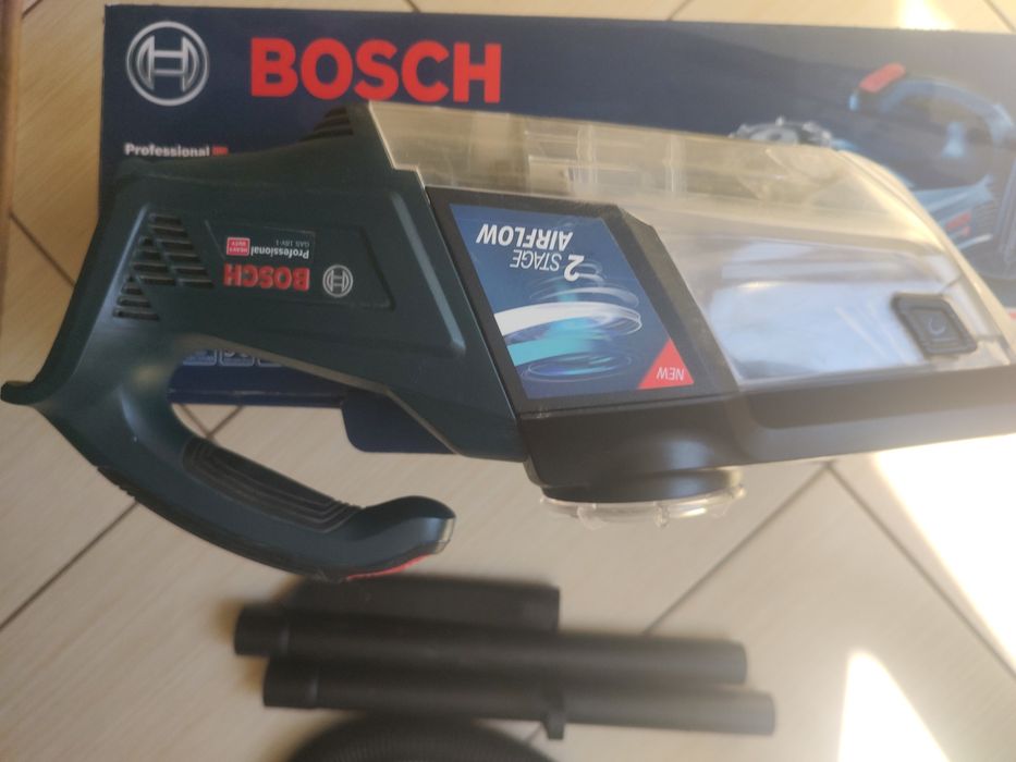 Акомулаторна прахосмукачка Bosch GAS 18-1