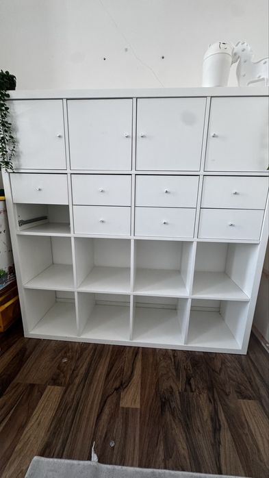 Белый стеллаж от Икеа