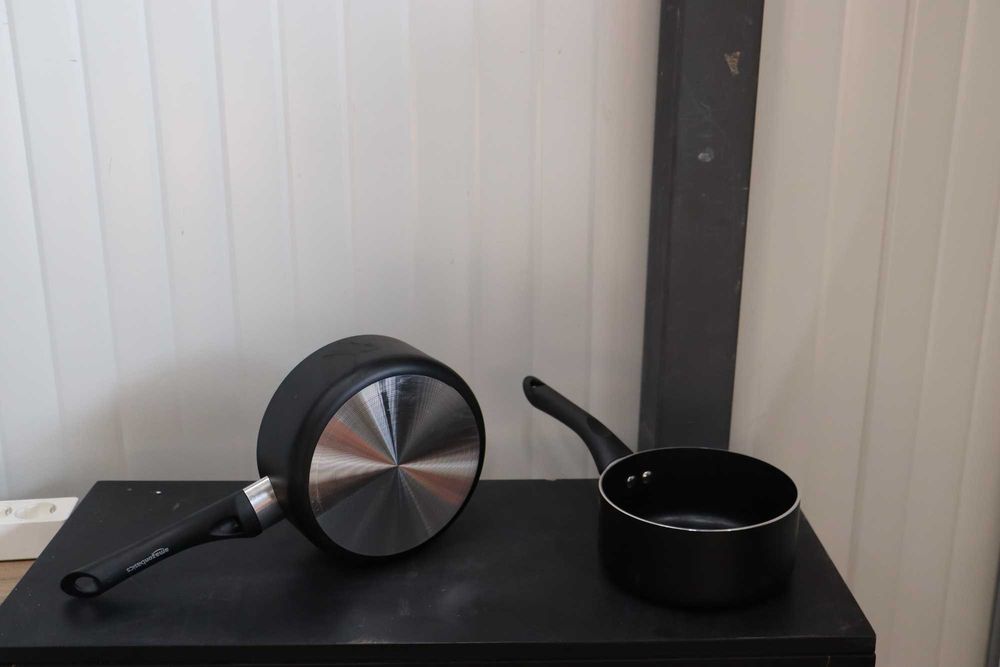 Комплект съдове за готвене с незалепващо покритие 15 части