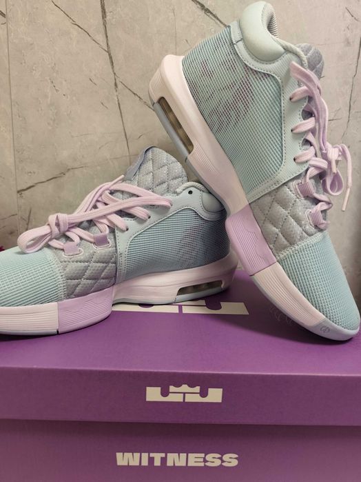 Оригинални Nike LeBron Witness VIII