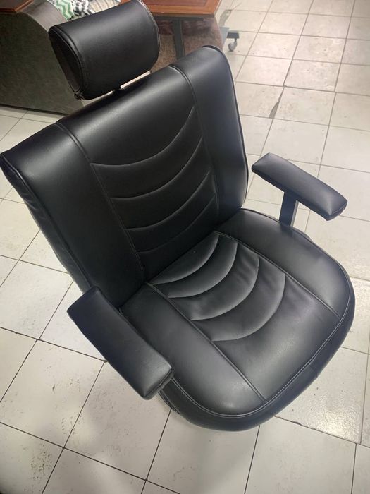 Продойотся парихмахерский кресло договорная