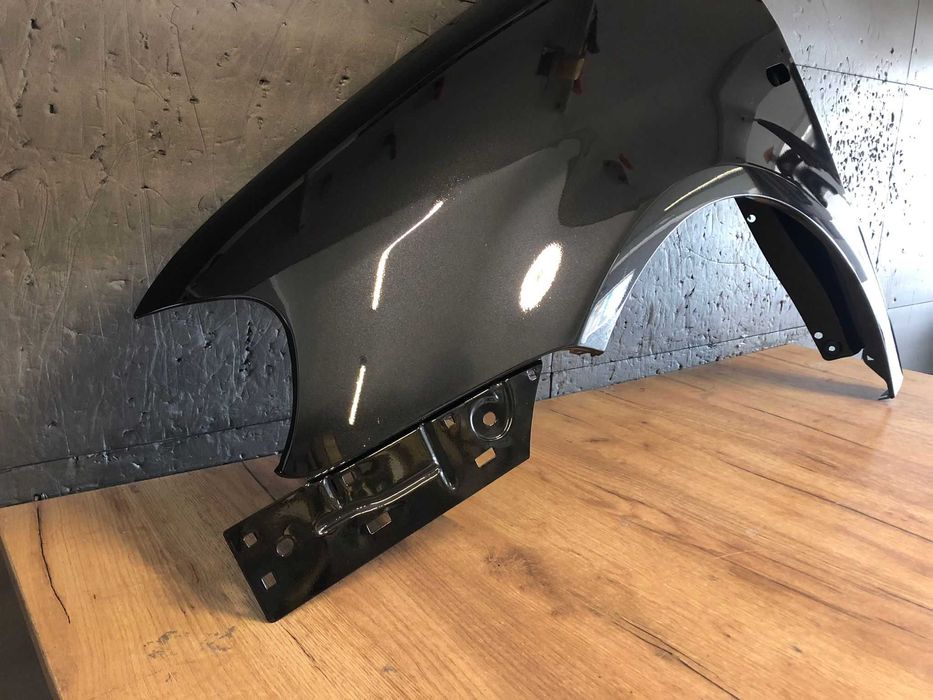 Aripa Fata Stanga VW Caddy An 2010-2015 (LC9Z (Negru))
