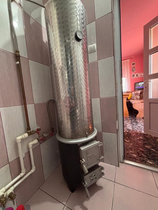 Vând boiler pe lemne de inox