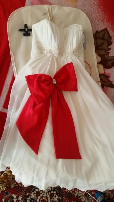 Красивое новое платье