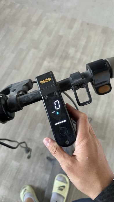 Продам Ninebot KickScooter MAX G30
