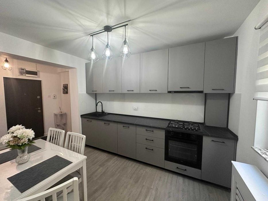 Închiriez apartament parc Tineretului