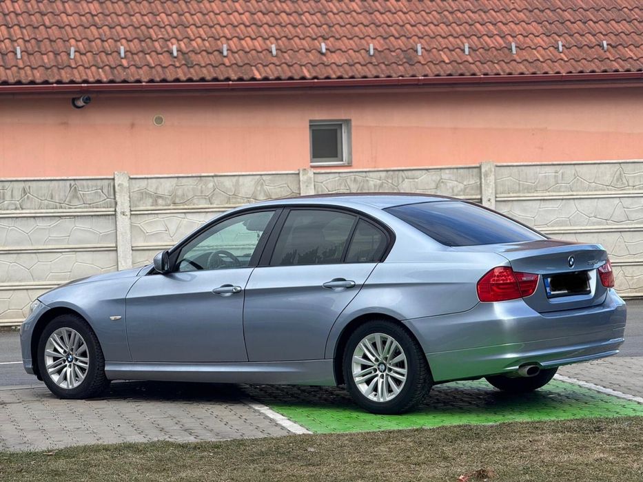BMW   E90 facelift e5