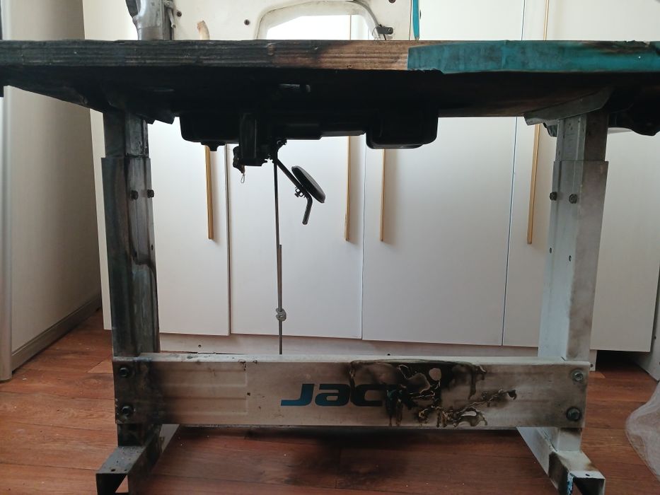 Швейная машинка jack