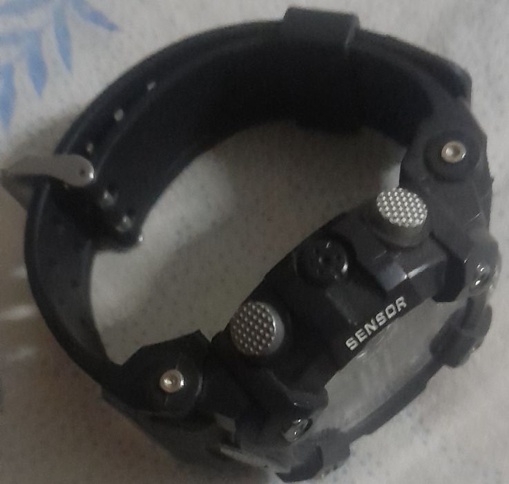 Кварцевые часы без упаковки