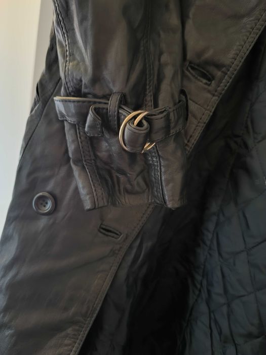 Черни кожени палта в отлично състояние, размер S - по 20 лв.