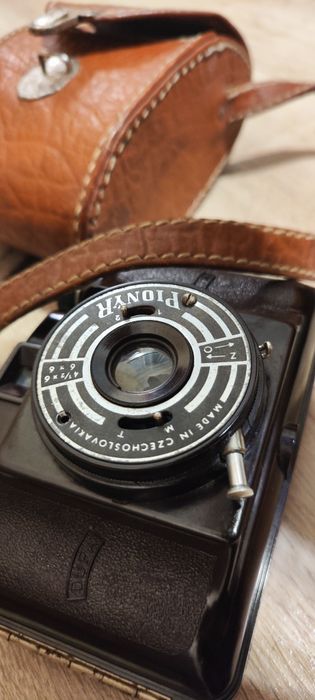 Продавам ретро фотоапарат 6x6