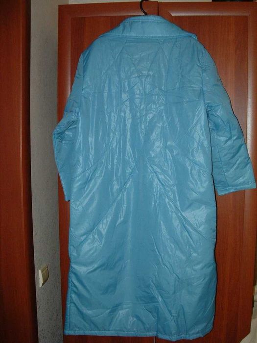 Легкое весеннее плащ пальто.