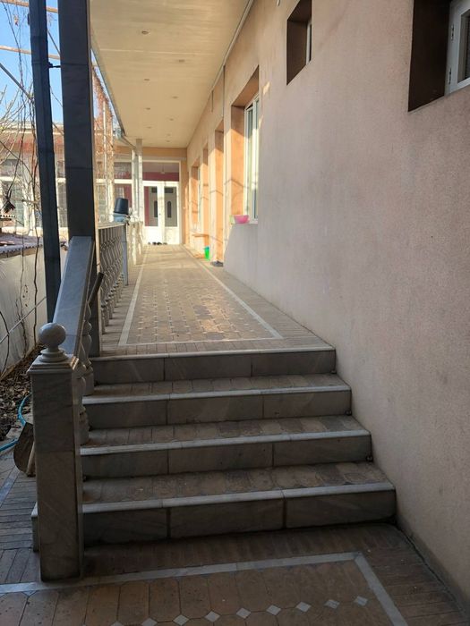 Fayzli hovli sotiladi