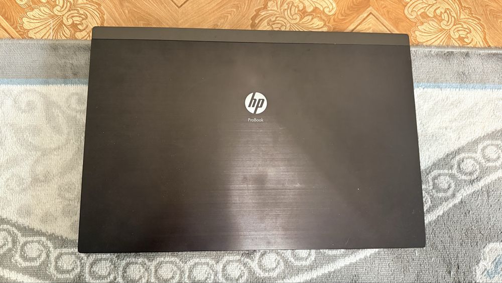 Продам 2 ноутбука HP Pavilion G7 с сумками.