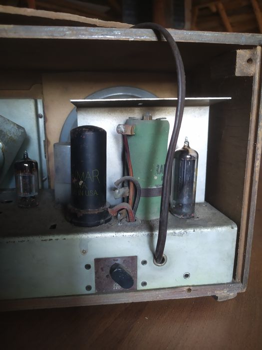 Старо работещо радио DULCI