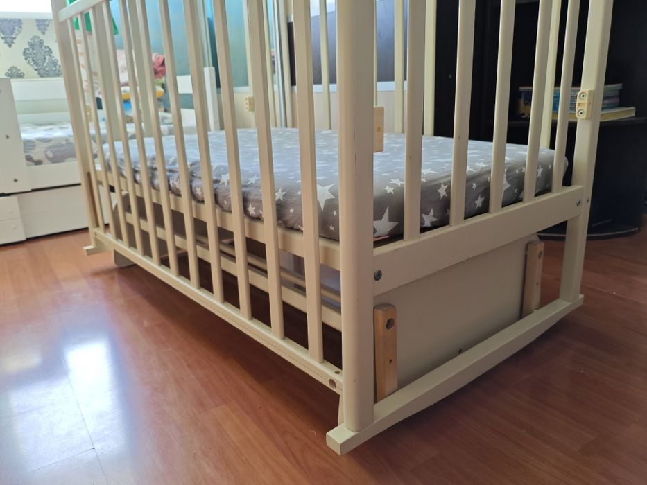 Детская кроватка