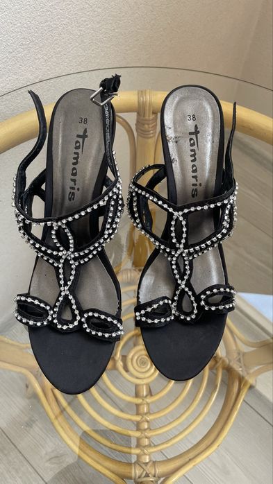 Босоножки вечерние