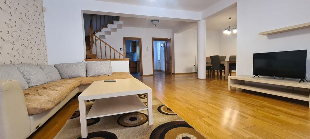 Se inchiriaza casa  cu 3 dormitoare, 3 bai, living mare  str Muntenia
