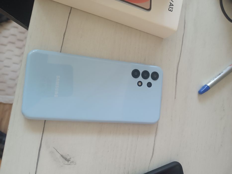 Samsung A50 și Samsung A13