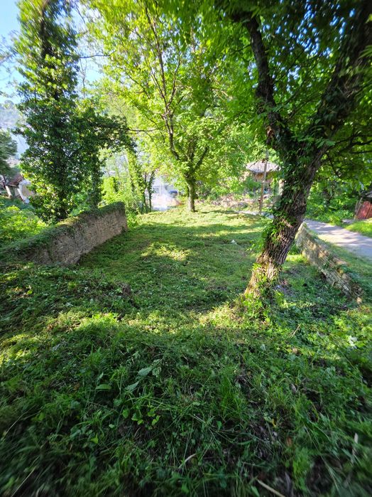 ПРОДАВА СЕ урегулиран поземлен имот в село. ЛОМЕЦ, ОБЛ. ЛОВЕЧ